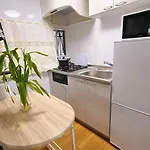 Aprilhouse2F